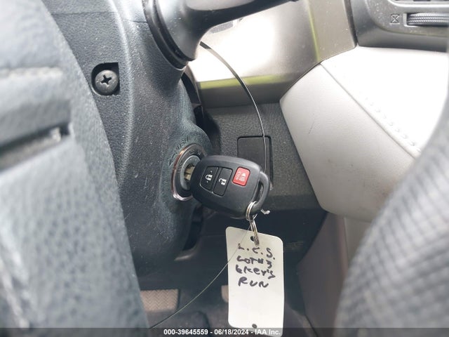 Toyota Rav4 Xle 2015 JTMRFREV2FD105106 Image 11