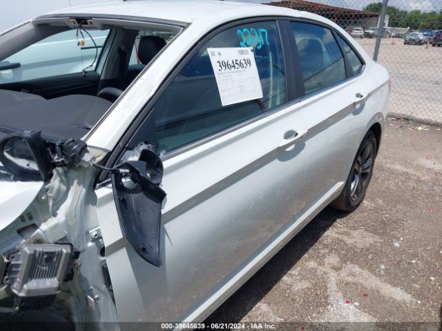 3VWEM7BUXPM031800 Volkswagen Jetta 1.5t Se