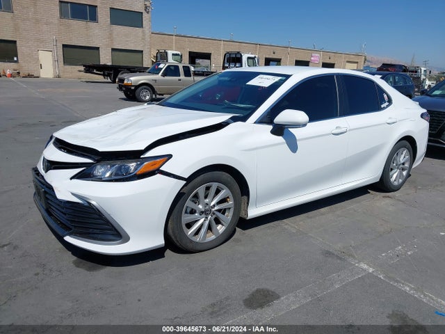 Toyota CAMRY LE 2024 4T1R11AK7RU887916 Image 2