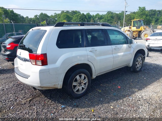 2011 MITSUBISHI ENDEAVOR 4A4JN2AS0BE025271 Photo 3