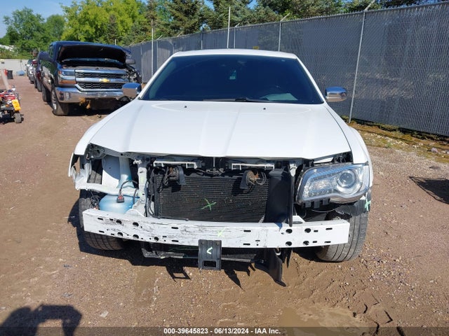 2C3CCAKGXFH868679 Chrysler 300c Awd