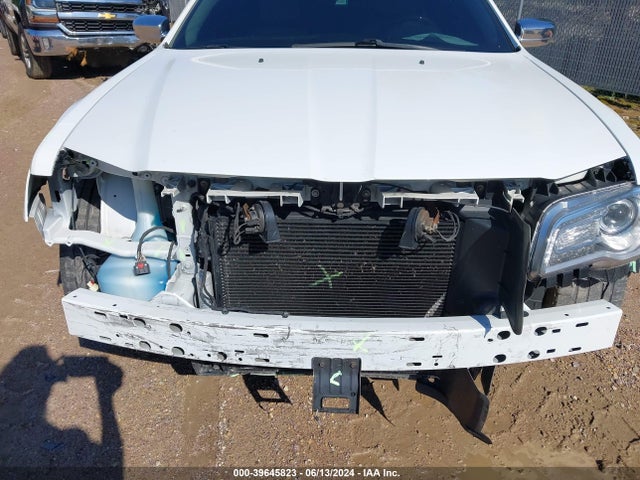 2C3CCAKGXFH868679 Chrysler 300c Awd