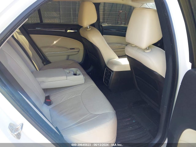 2C3CCAKGXFH868679 Chrysler 300c Awd