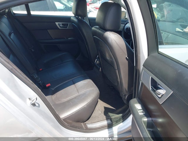 2014 JAGUAR XF SAJWA0ESXEPU16848 Photo 7