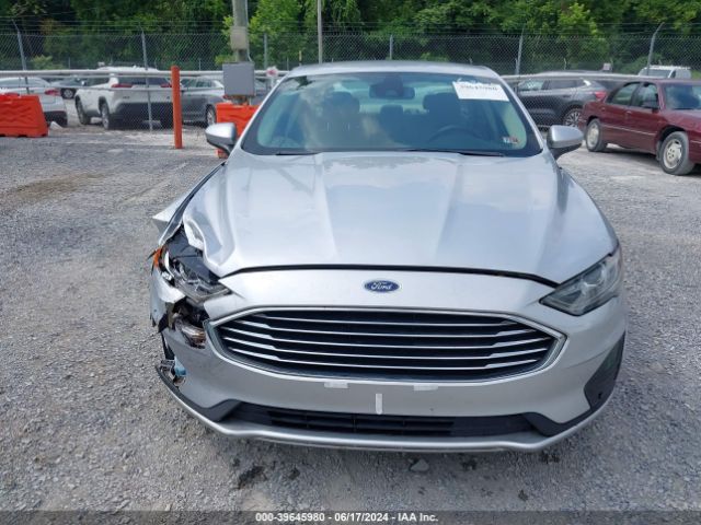 3FA6P0LUXKR263397 Ford Fusion Hybrid Se