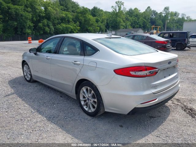 3FA6P0LUXKR263397 Ford Fusion Hybrid Se