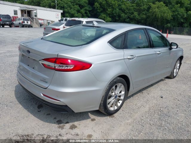 3FA6P0LUXKR263397 Ford Fusion Hybrid Se