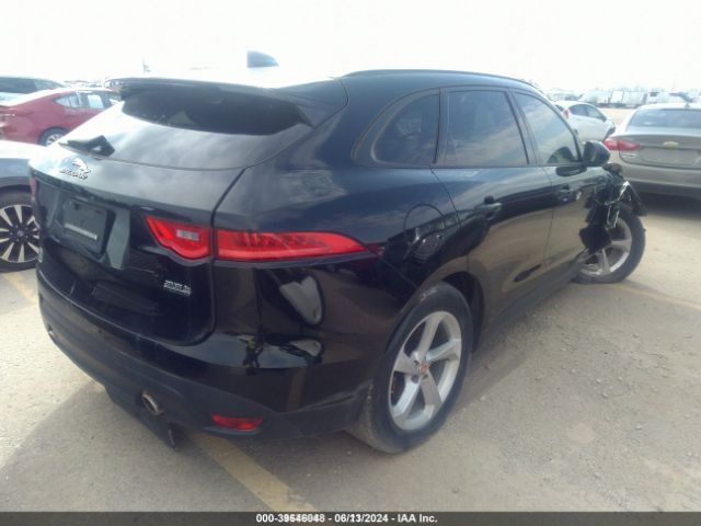 SADCJ2BV6HA883045 Jaguar F-pace 35t Premium
