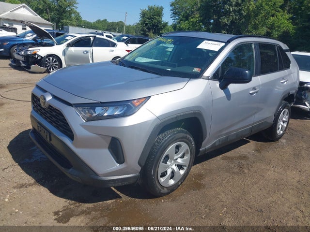 Toyota RAV4 LE 2021 2T3F1RFV2MC163668 Image 2
