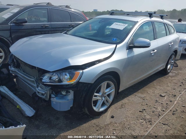 YV1612SC1F1189779 Volvo V60 T5 Premier Plus