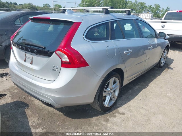 YV1612SC1F1189779 Volvo V60 T5 Premier Plus