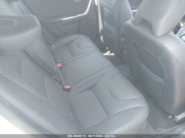 YV1612SC1F1189779 Volvo V60 T5 Premier Plus