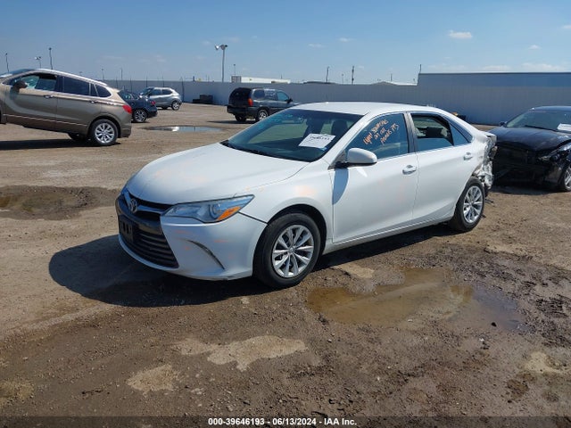 Toyota CAMRY LE 2016 4T4BF1FK9GR539923 Image 2