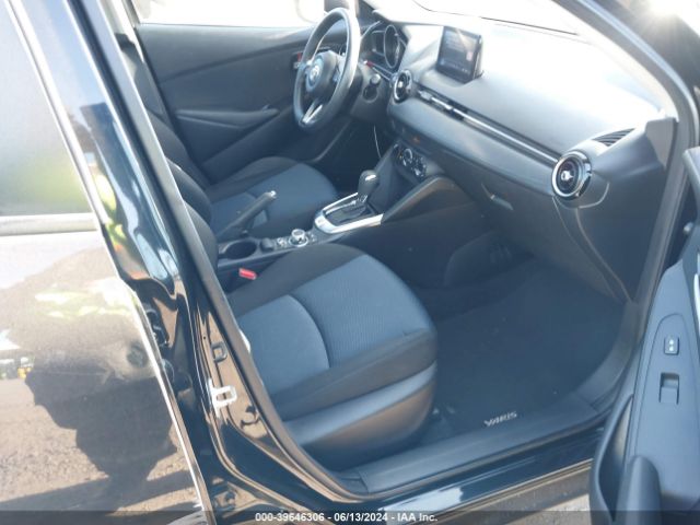 3MYDLBYV0KY510007 Toyota YARIS LE