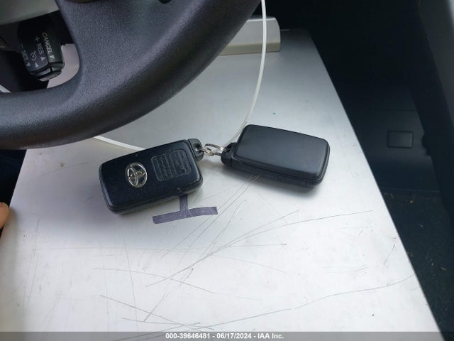 Toyota Prius Two 2014 JTDKN3DU7E1810543 Image 11