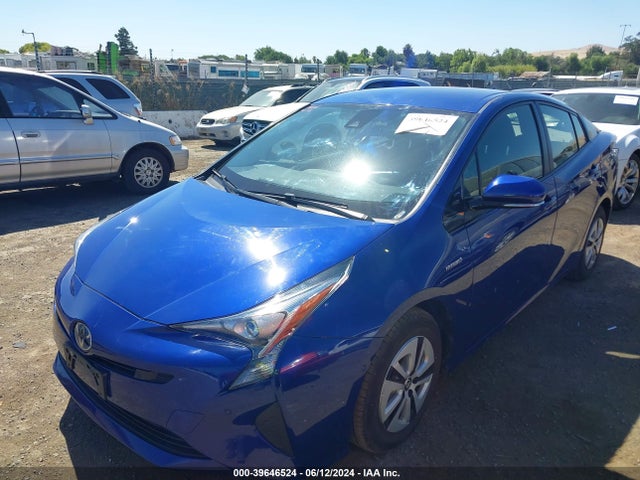 Toyota Prius Two 2018 JTDKBRFU9J3066175 Image 2
