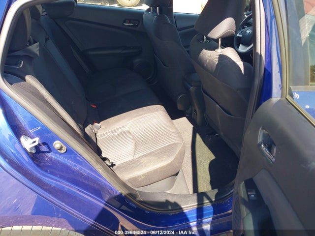 Toyota Prius Two 2018 JTDKBRFU9J3066175 Image 8