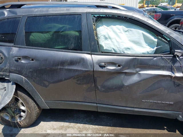 1C4PJMBX2KD298348 Jeep Cherokee Trailhawk 4x4