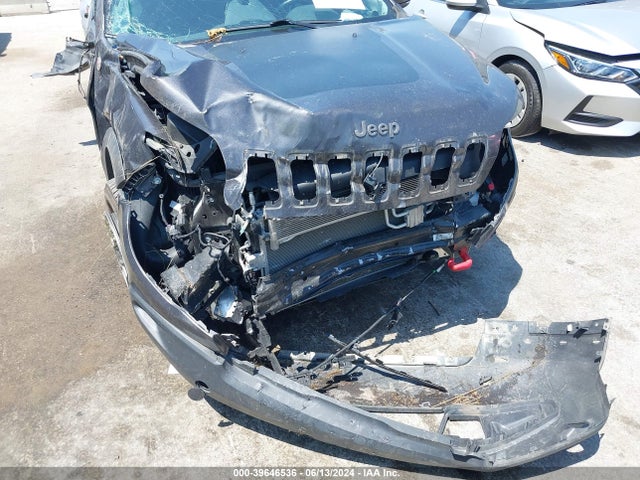 1C4PJMBX2KD298348 Jeep Cherokee Trailhawk 4x4