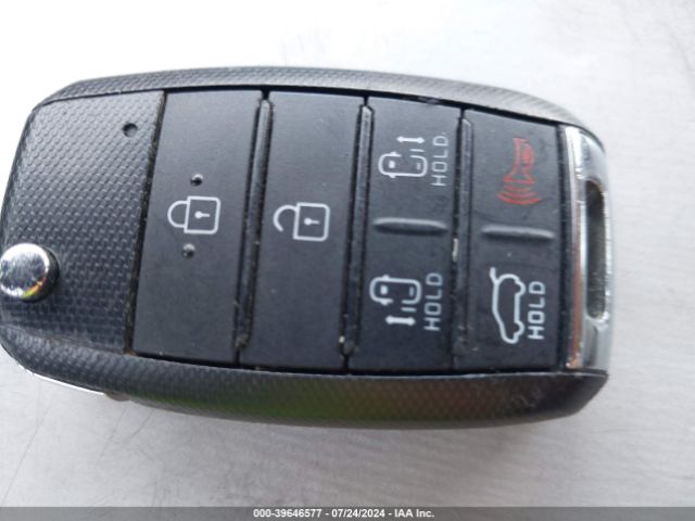 KNDMB5C17K6510309 KIA SEDONA LX
