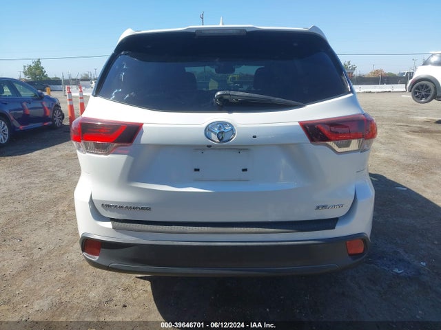Toyota Highlander Se 2019 5TDJZRFH2KS608677 Image 17