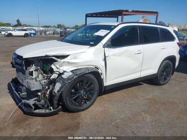 Toyota Highlander Se 2019 5TDJZRFH2KS608677 Image 2