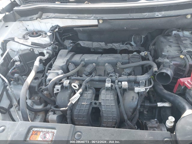 JA4AD3A3XFZ004980 Mitsubishi Outlander Se