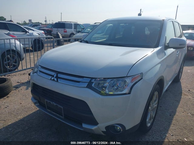 JA4AD3A3XFZ004980 Mitsubishi Outlander Se