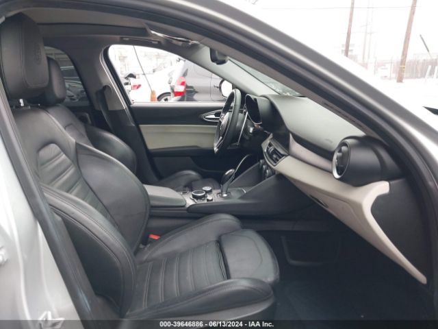 ZARFAECN3J7583500 Alfa Romeo Giulia Ti Sport Rwd