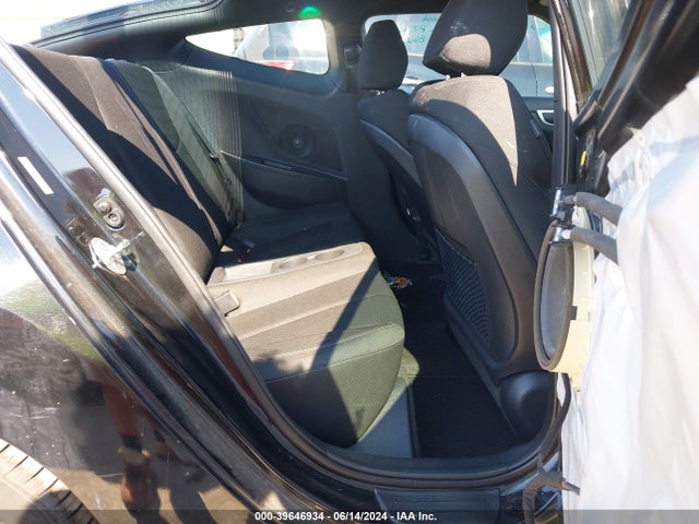 Hyundai Veloster Value Edition 2017 KMHTC6AD4HU322200 Image 8
