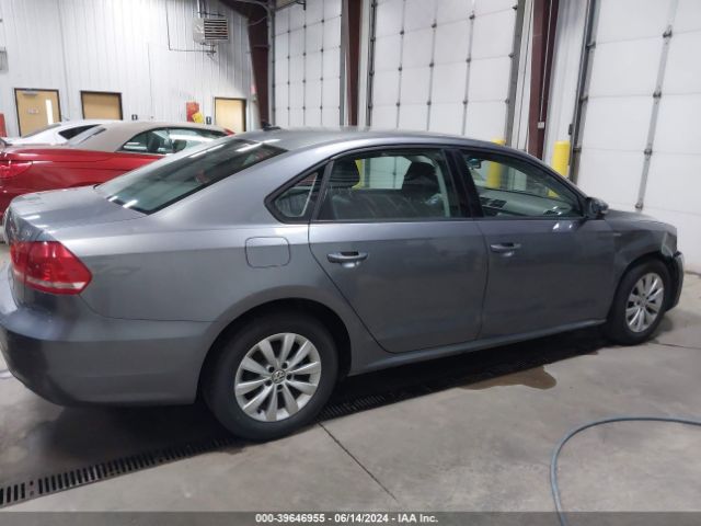 1VWAT7A37FC056972 Volkswagen Passat 1.8t Wolfsburg Edition
