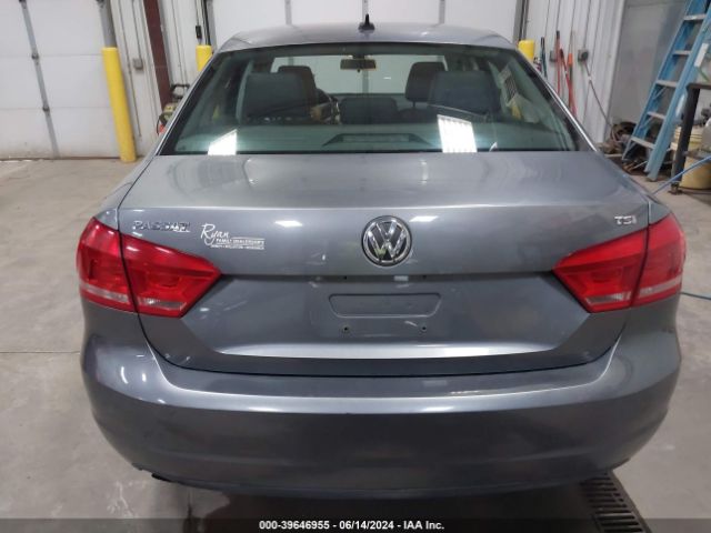 1VWAT7A37FC056972 Volkswagen Passat 1.8t Wolfsburg Edition