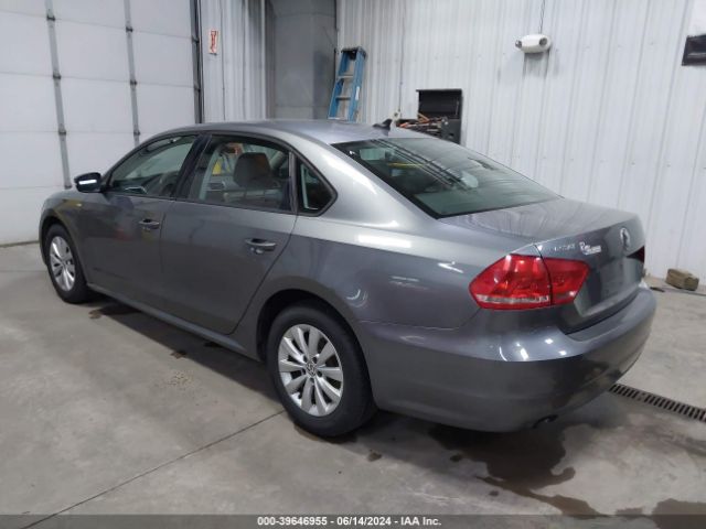 1VWAT7A37FC056972 Volkswagen Passat 1.8t Wolfsburg Edition