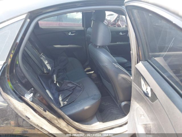 3KPF34AD9ME319646 KIA Forte Gt-line