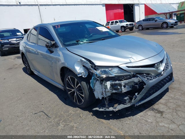 Toyota CAMRY SE 2018 4T1B11HK4JU640901 main image