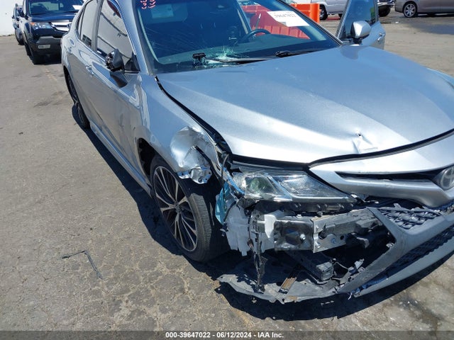 Toyota CAMRY SE 2018 4T1B11HK4JU640901 Image 6