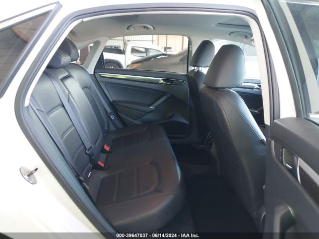 1VWBT7A38HC058575 Volkswagen Passat 1.8t Se