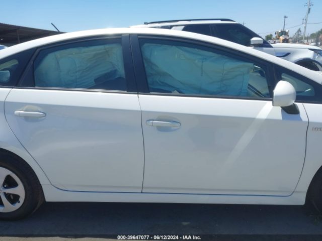 JTDKN3DU7E0384018 Toyota Prius Two