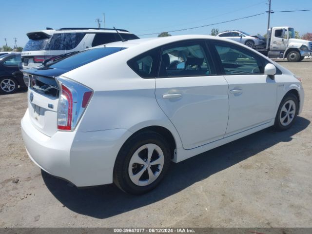 JTDKN3DU7E0384018 Toyota Prius Two
