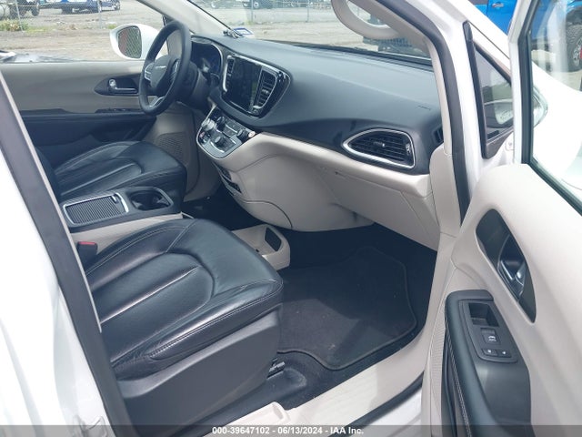 2C4RC1BG6NR191483 Chrysler Pacifica Touring L
