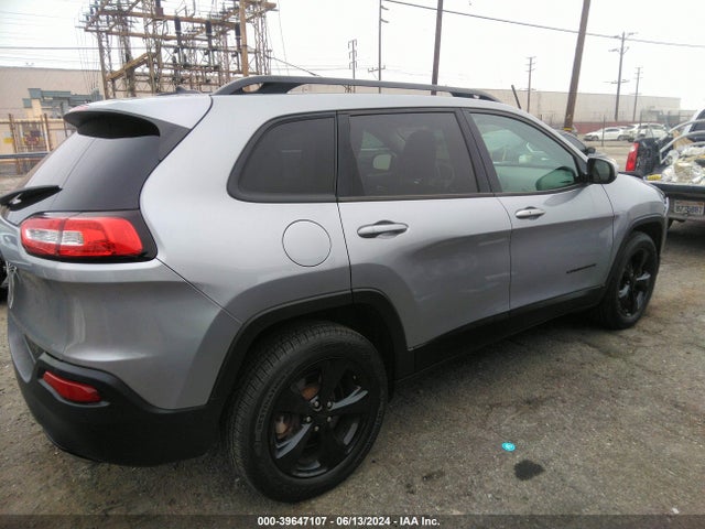 1C4PJMCS1FW764297 Jeep Cherokee Latitude Altitude