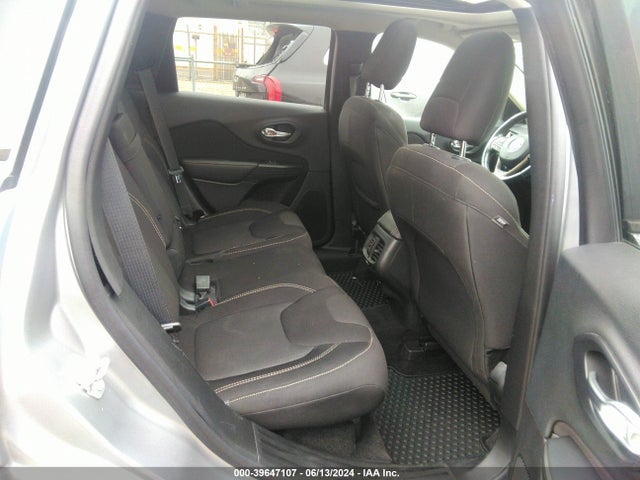 1C4PJMCS1FW764297 Jeep Cherokee Latitude Altitude