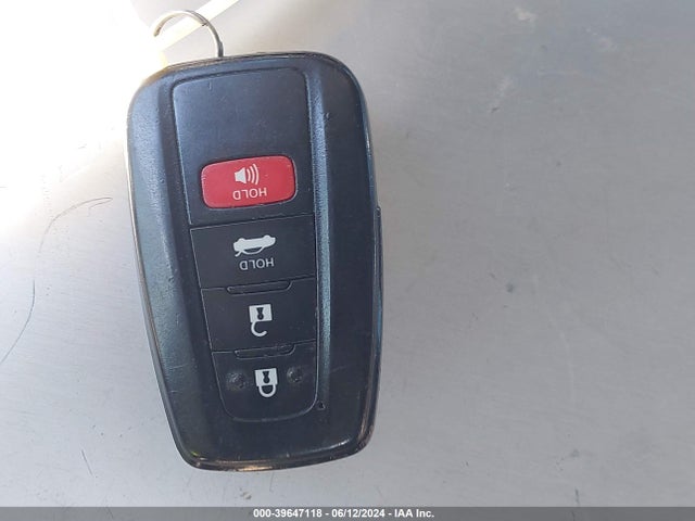 Toyota CAMRY LE 2018 JTNB11HK3J3046452 Image 11