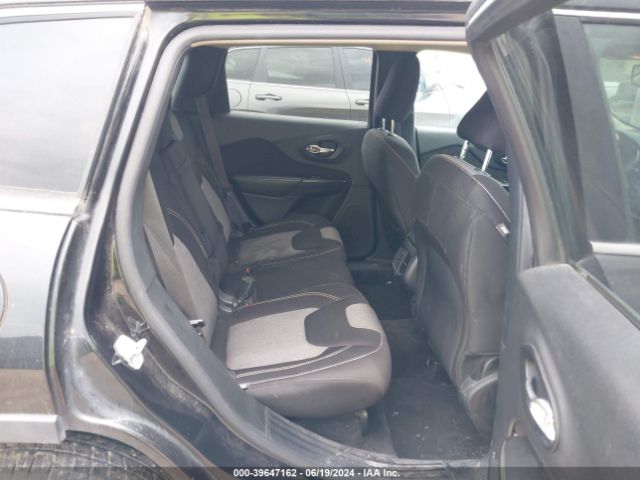 1C4PJLCB4EW323479 Jeep Cherokee Latitude