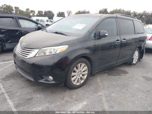 5TDYK3DC1FS543219 Toyota Sienna Limited 7 Passenger