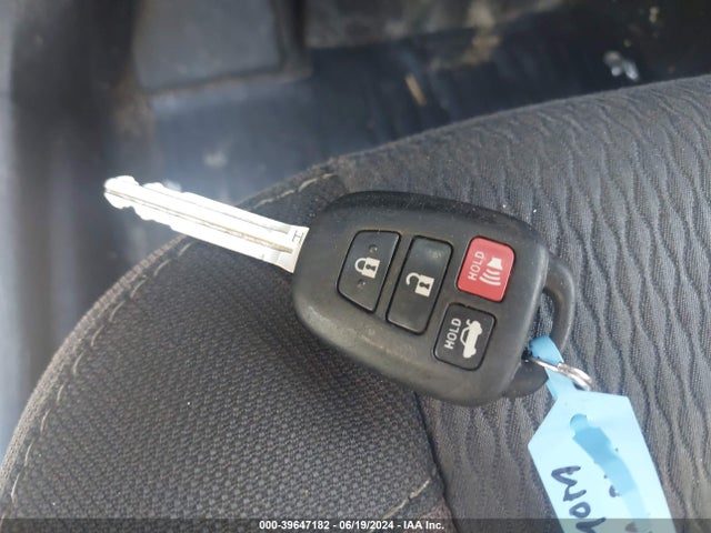 Toyota COROLLA LE 2018 2T1BURHE1JC975213 Image 11
