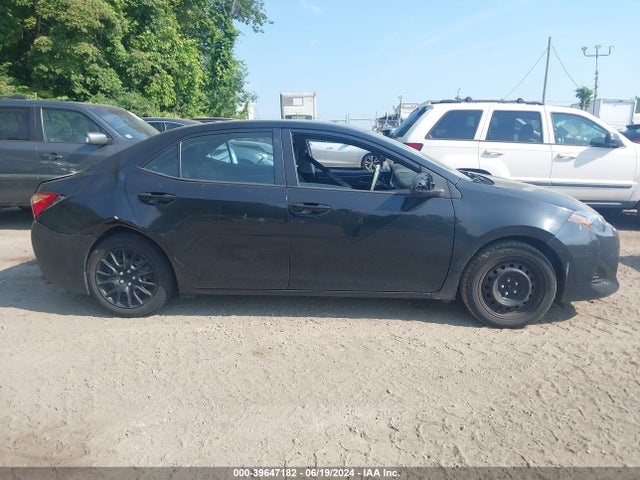 Toyota COROLLA LE 2018 2T1BURHE1JC975213 Image 13