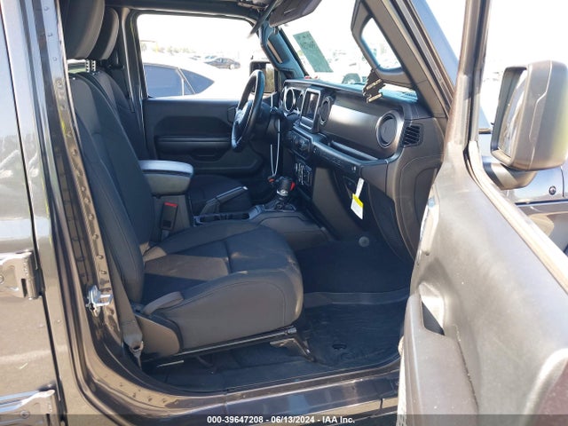 1C4HJXDG7LW261515 Jeep Wrangler Unlimited Sport S 4x4
