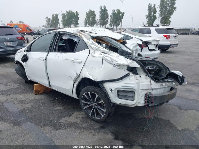 Toyota COROLLA SE 2017 5YFBURHE3HP710870 Image 3
