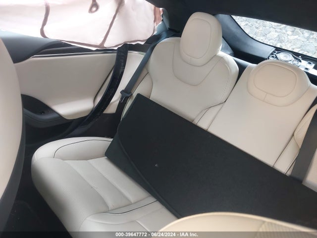 Tesla Model S Plaid 2022 5YJSA1E63NF490242 Image 8